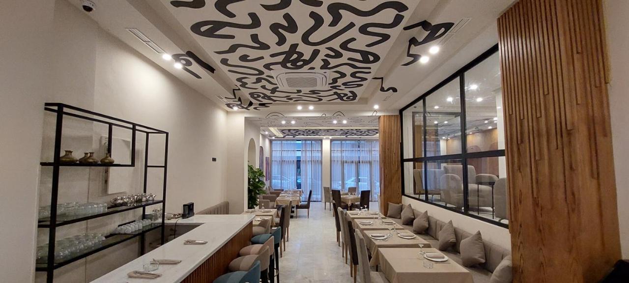 Hotel Unico & 4*