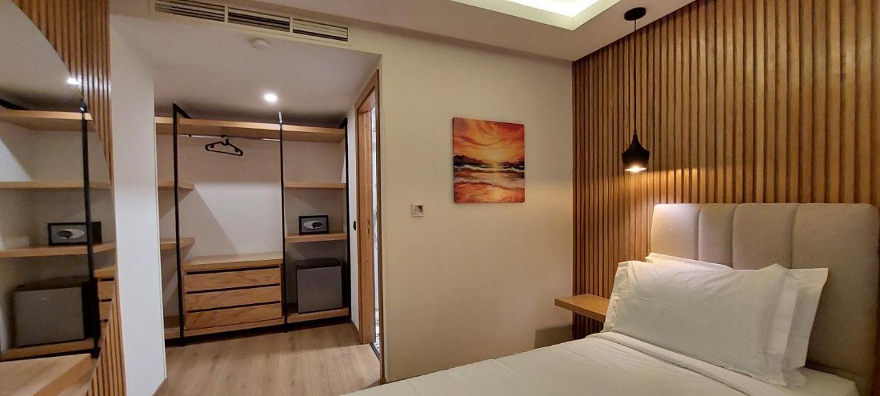 Hotel Unico & 4*