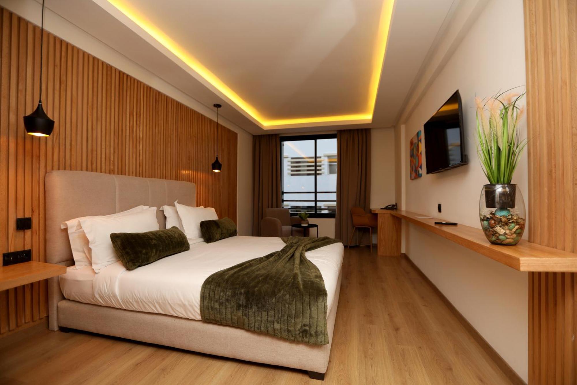 Hotel Unico & 4*