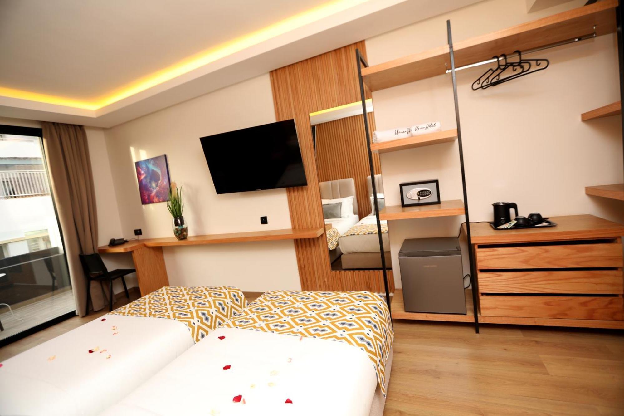 Hotel Unico &
